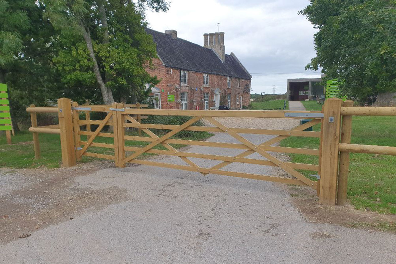 HighQuality Agricultural Fencing Fletchamoore